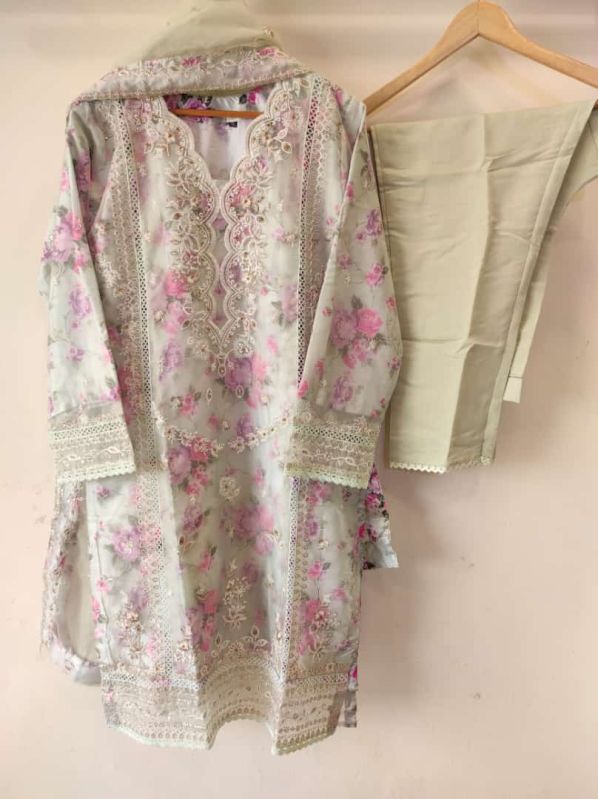 Floral pista Pakistani Suits, Size : XL (42)