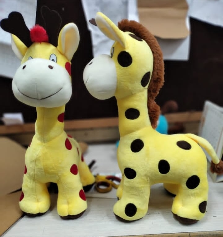 Printed Standing Giraffe Soft Toy, for Baby Playing, Feature : Waterproof