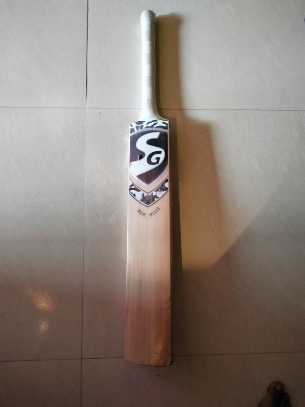 Wood Kashmir Willow Bats, For Playing Cricket, Feature : Fine Finish, Light Weight, Premium Quality