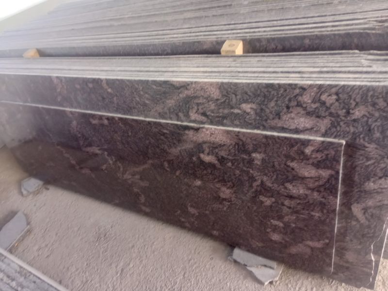 Polished Markino Brown Granite Slab, for Vanity Tops, Staircases, Kitchen Countertops, Flooring, Variety : Premium