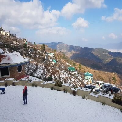 Top Resort In Mukteshwar