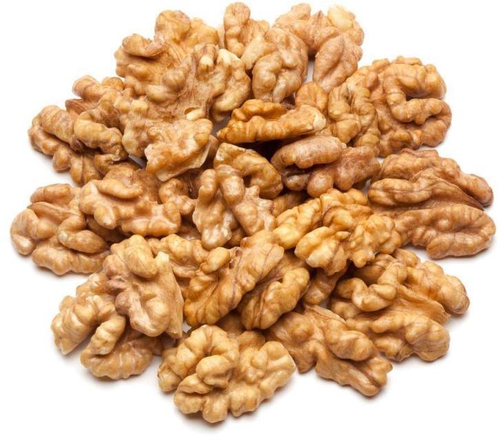 Brown American Walnut Kernels, for Bakery, Food, Milk Shakes, Nutritious Food, Style : Dried