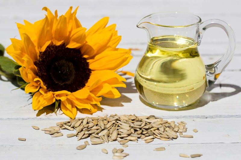 Sunflower Oil, for Human Consumption, Packaging Size : 5L