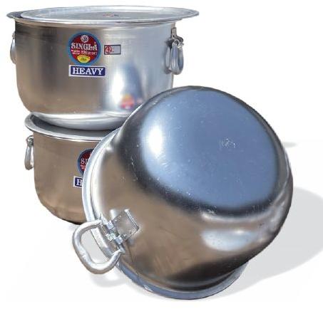 Singla 3.750-47.150 Kg Polished Aluminium Madurai Tope, Capacity : 25-113 Ltr.