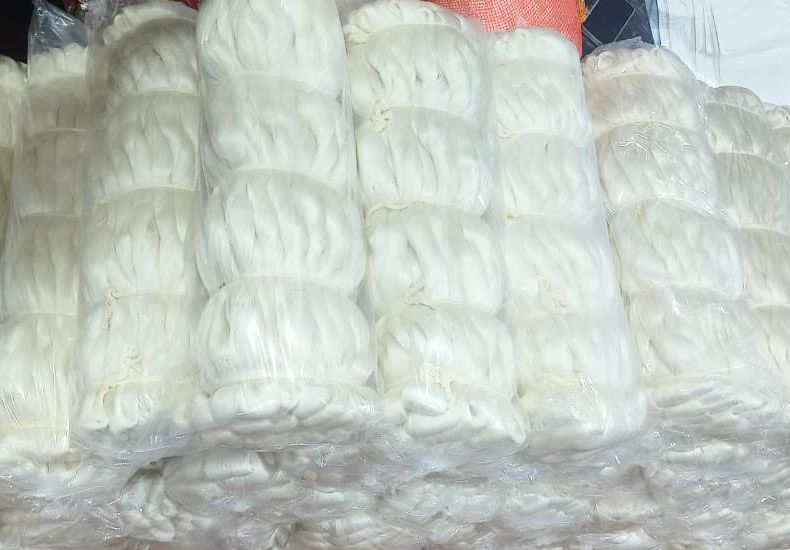 Double Twist Plain White Silk Thread Yarn, for Textile Industry, Packaging Type : Roll