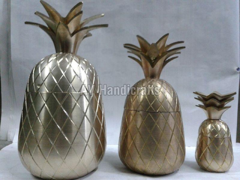 Polished Brass Pineapple for Home Decor, Office Decor