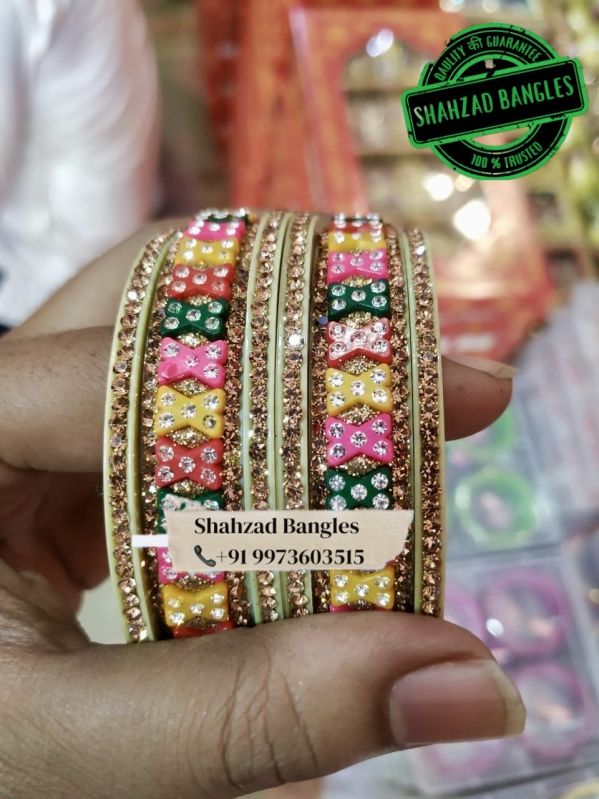 Plastic md bangles sets