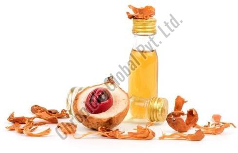 Light Yellow Liquid Nutmeg Oil, for Relieving Muscular Pains, Packaging Type : Glass Bottle
