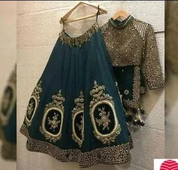 Embroidered Cotton Ladies Ghagra Choli, Technics : Machine Made