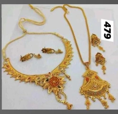 Polished Metal Necklace Set, Color : Golden