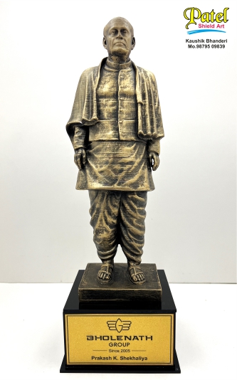 Polished Resin sardar statue for Office