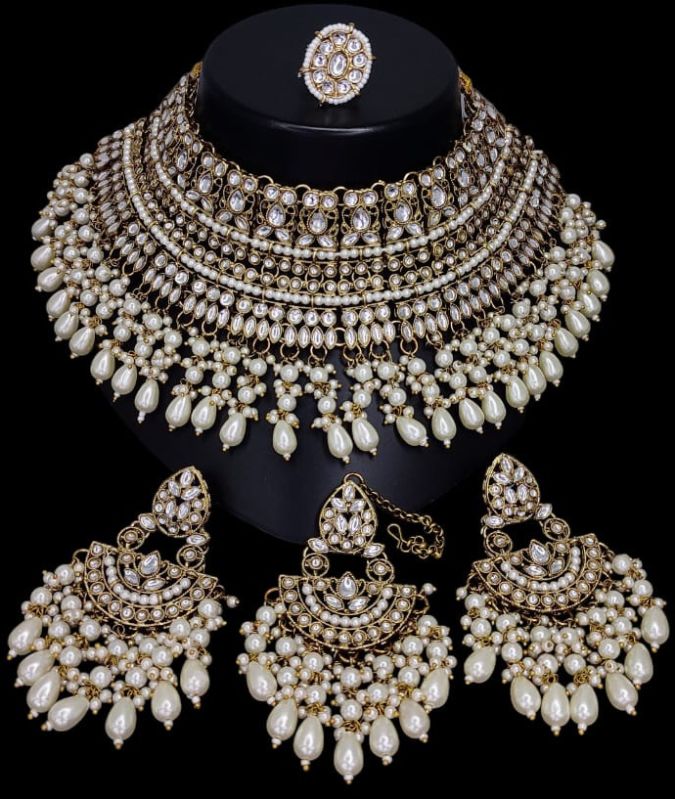 Choker Kundan Necklace Set