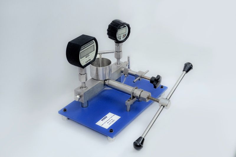 Table Top Comparison Test Pump (MK-TCP)