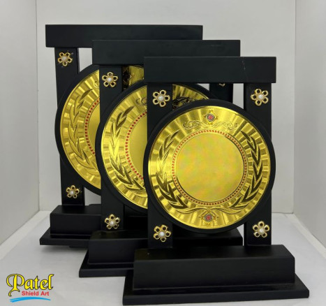 Color Coated Wooden Black Shield For Award Use