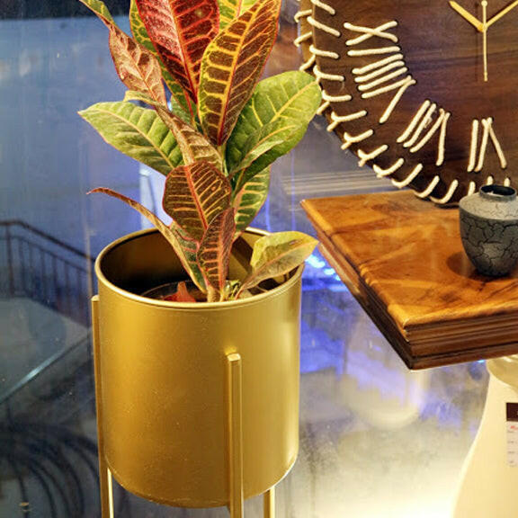 Brass Finish Planter Set Of Three