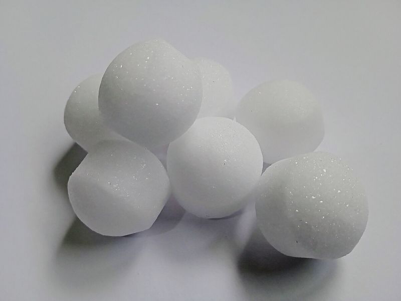 naphthalene balls