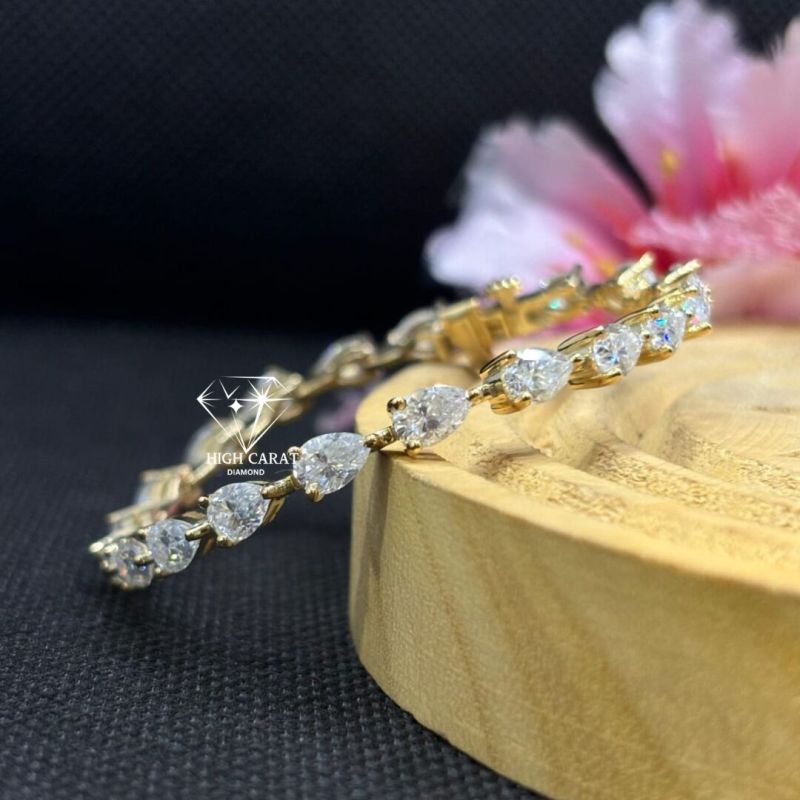 Pear Cut Diamond Bracelet This Is Very Beautiful Bracelet On Women &AMP;AMP; Girl