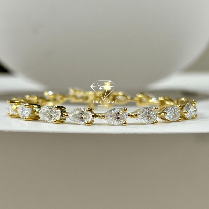 Pear Cut Diamond Bracelet This Is Very Beautiful Bracelet On Women &AMP;AMP; Girl