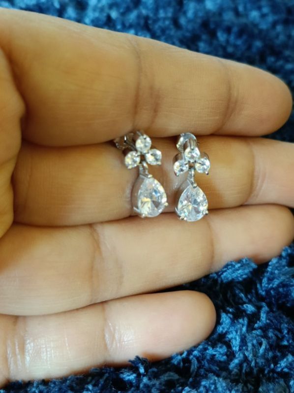 925 Silver Multileaf Teardrop Earrings.