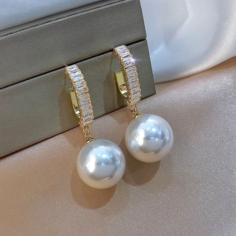 JJK43 Ladies Golden Pearl Stone Drop Earrings