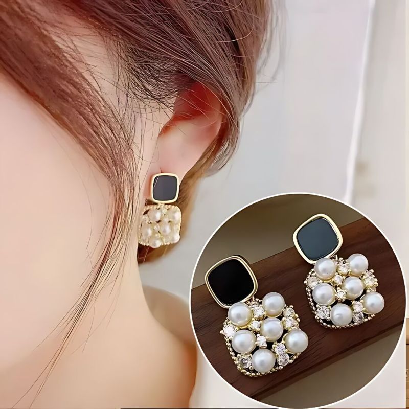 JJK58 Ladies Stylish Pearl Stud Earrings