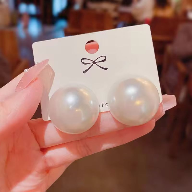 JJK17 Ladies White Pearl Stud Earrings