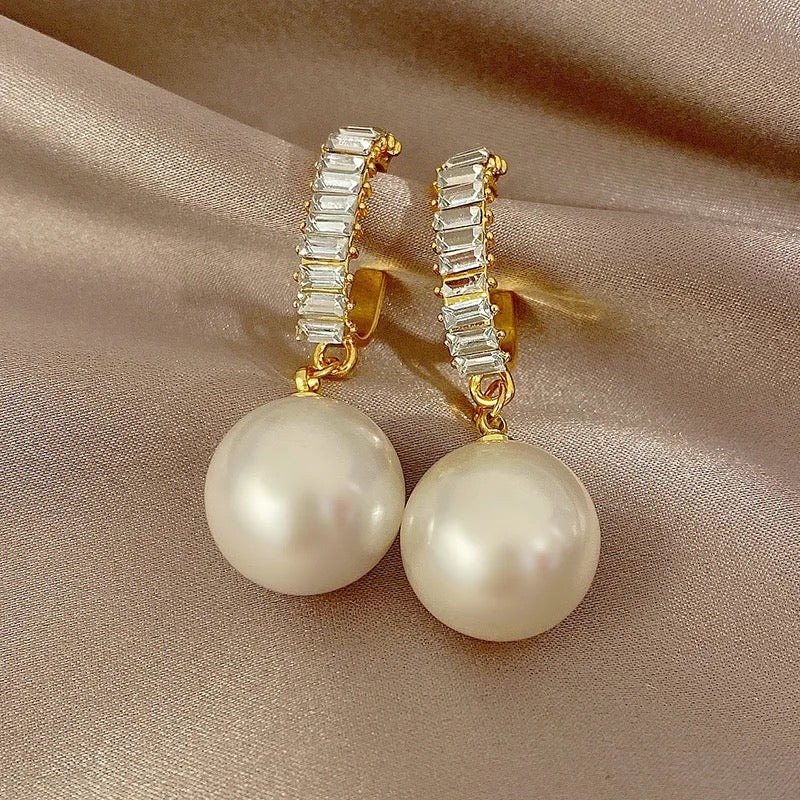 JJK43 Ladies Golden Pearl Stone Drop Earrings