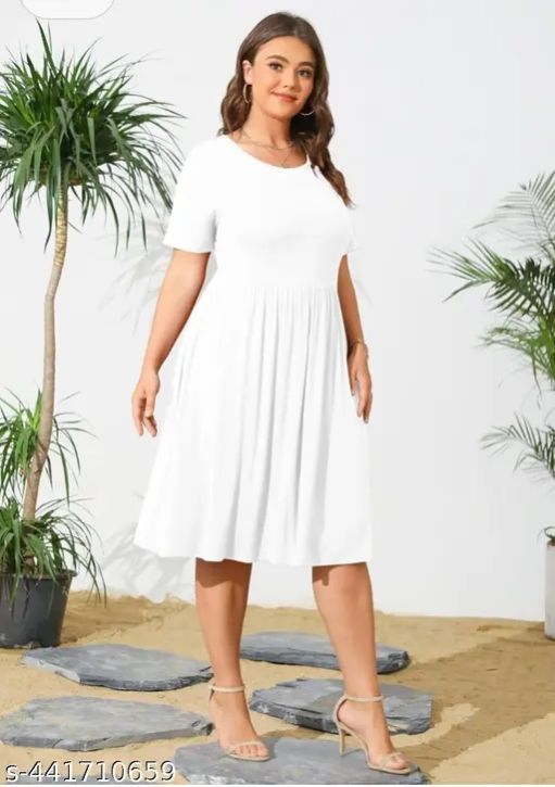 Women's Short Sleeve Pleated Midi Dress