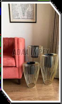 Glossy Wireframe Iron Planter Stand