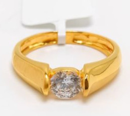 Polished 92% New Design Gold Solitaire Ring, Brand Name : Sunbera