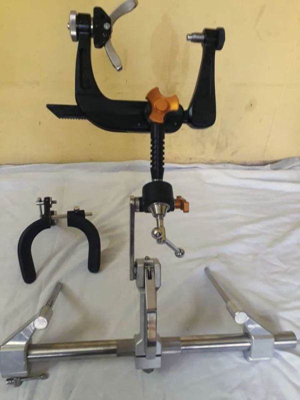 Stainless Steel Mayfield 3 Pin Skull Clamp System For Neuro Surgery