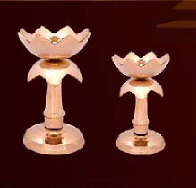 Polished Brass Kamal Diya, Color : Golden Standard Modern