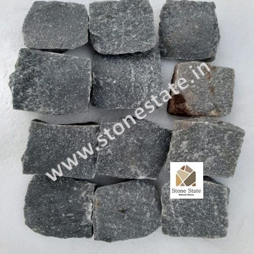Lime Stone Kadapa Black Machine Cut Cobbles, Shape : Square