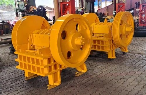 Crusher Machine, Motor Power : 25 HP, Model Number : 2165 Mth