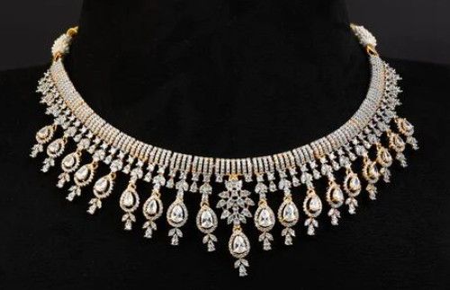 Aariah Women Necklace