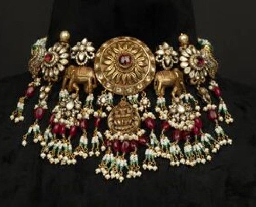 Aarza Silver Women Choker