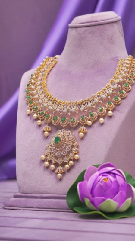 Ishika Women Necklace