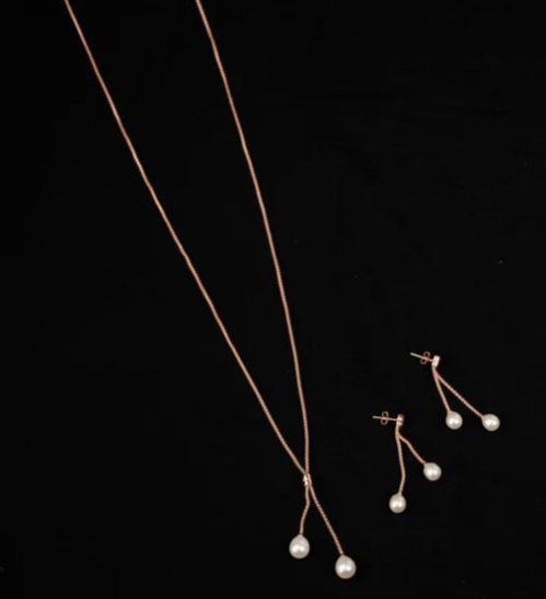Izara Chain and Earrings Set