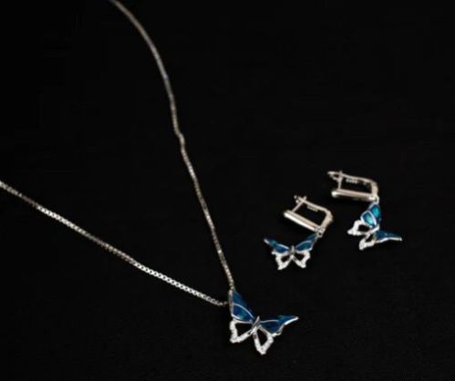 Sitira Chain and Earring Set