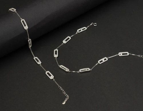 Vritti Cubic Zirconia Anklets