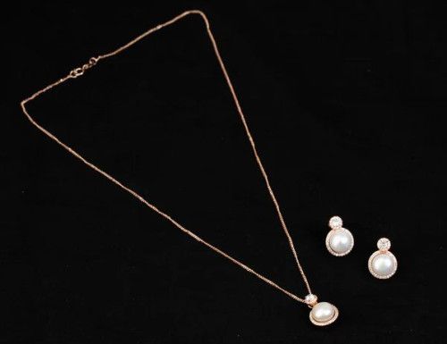 Zinnia Chain and Earrings Set