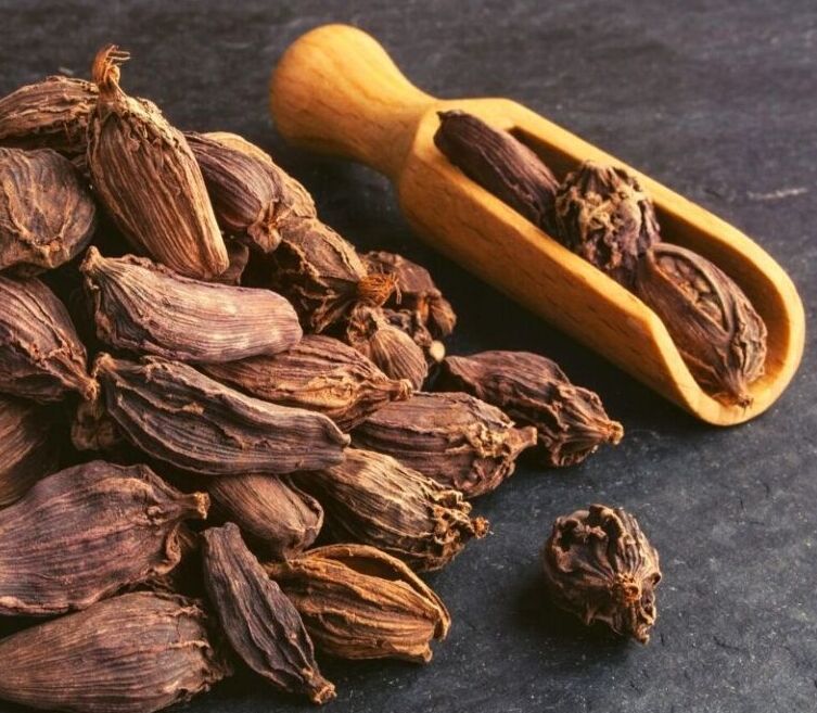 black cardamom