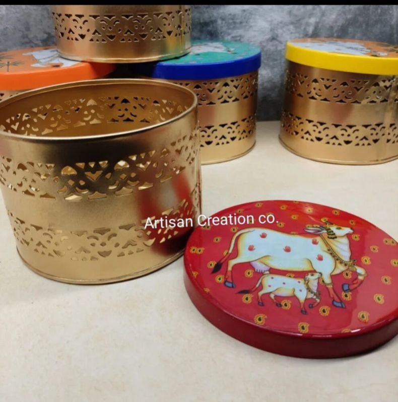 Round Beautiful Cow Pichwai Box