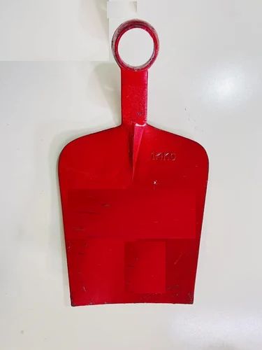 Polished 1.4 Kg Steel Red Garden Hoe, Thickness : 10-20mm