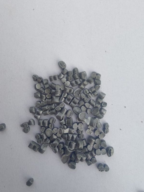 PP Silver Raffia Granules