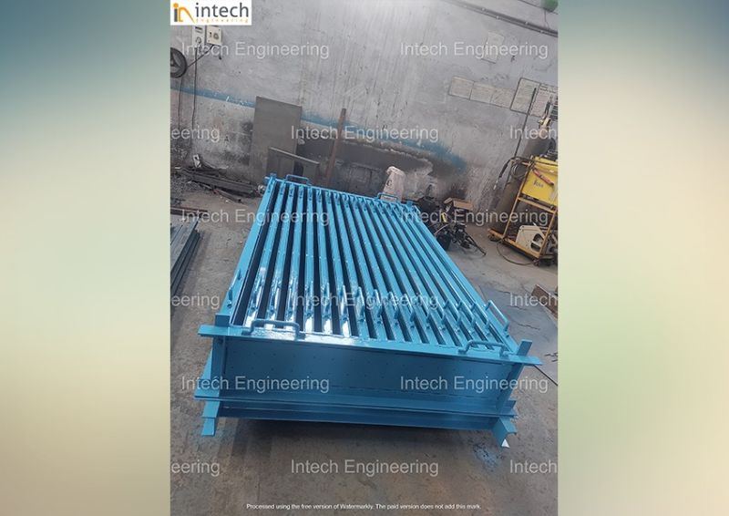 PRESTRESS VERTICAL WALL PANEL MOULD