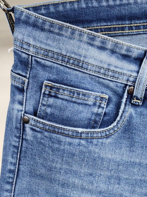 Tone Jeans in Blue Jeans