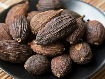 Black cardamom, Storage : Dry Place