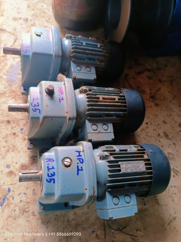 0.75 Kw / 1 HP Helical Gear Motor – 135 RPM – 440V – Made in Germany – Standard Machinery