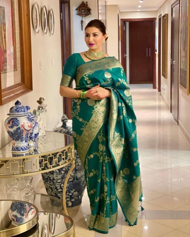 Ladies Party Wear Green Silk Banarasi Saree